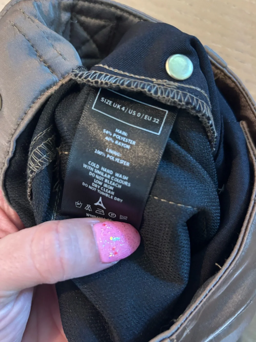 Maniere De Voir Emilie Satin High Waisted Cargo Pants Dark Olive Wide Leg Zip 0 - Picture 17 of 17